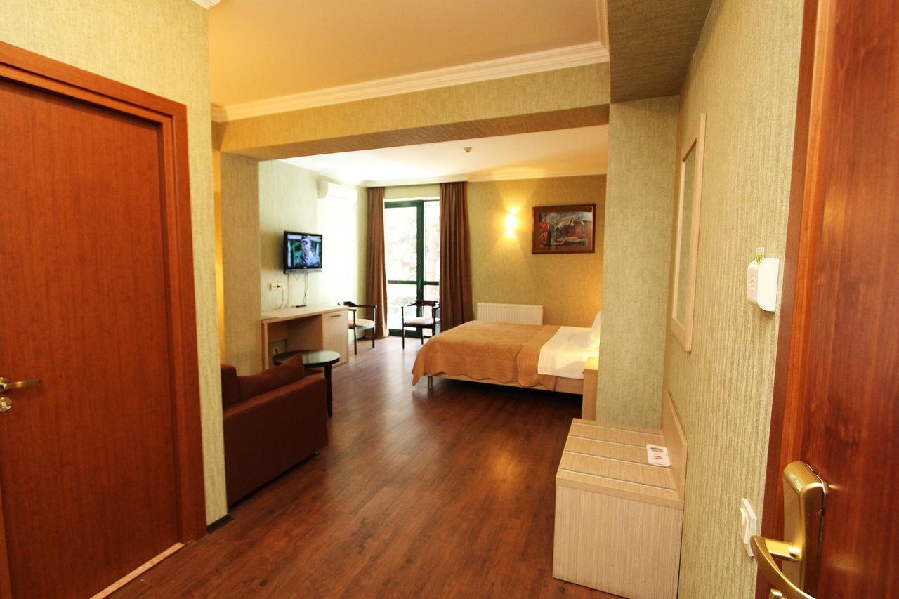 Batesta Hotel Tiflis Dış mekan fotoğraf